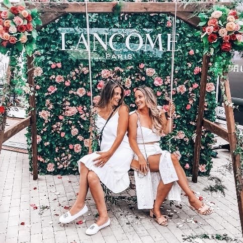 Brand Pop-Ups