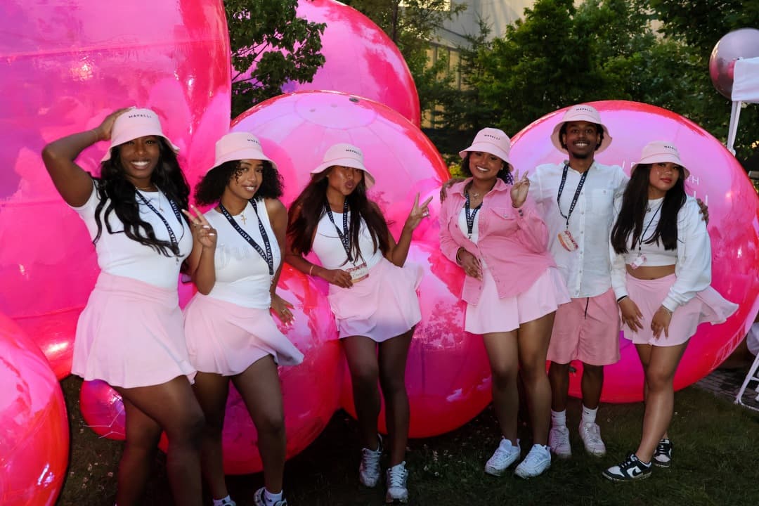 Volunteer at The Rosé Picnic